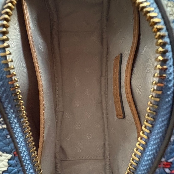 ToryBurch wrist bag - Picture 2 of 5